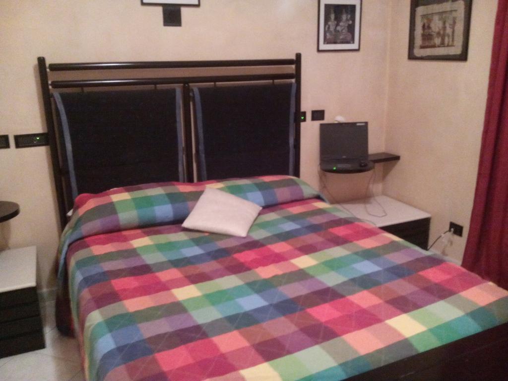Vercelli Apartment Novara Room photo